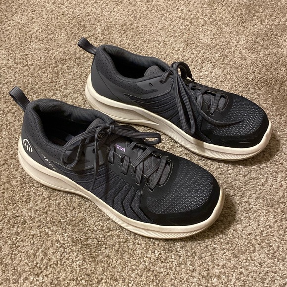 Wolverine Shoes - Wolverine Women’s Bolt Vent Durashocks Carbonmax Shoe- Size 9